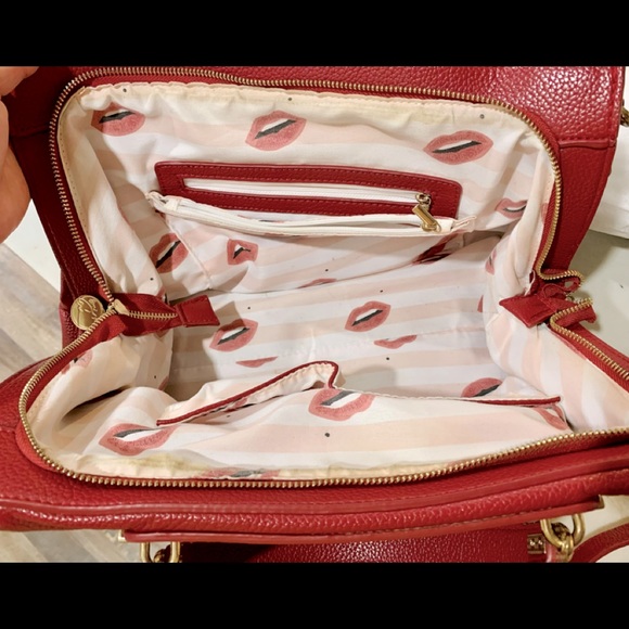 Eva Mendes- Raspberry Bag - Picture 8 of 12